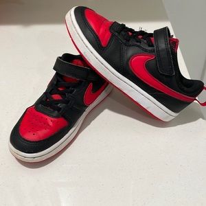 Kids nike Velcro shoes